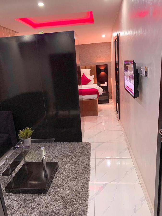 No 95 Suites VI Lagos Luaran gambar